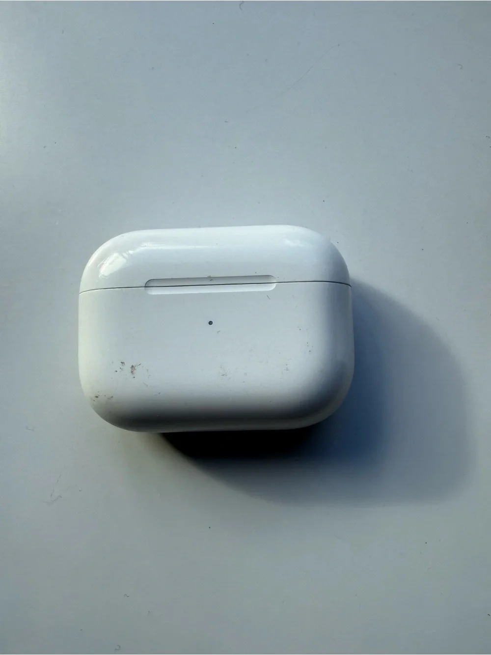 Apple AirPods Pro 1st Gen + Wireless Charging Case